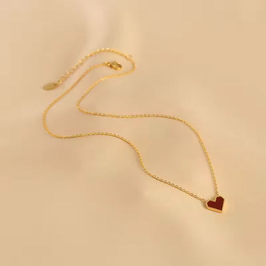 Elegant 18K Gold-Plated Heart Pendant Necklace – Waterproof, Durable & Perfect for Gifting