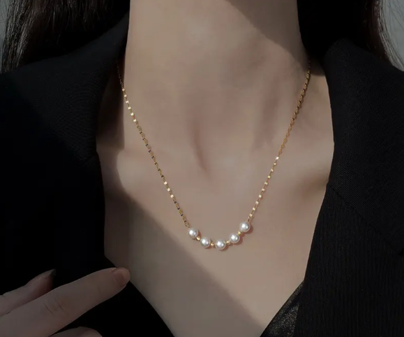 18K Gold Plated Pearl Pendant Necklace for Women, Titanium Steel Chain, 5 Pearls
