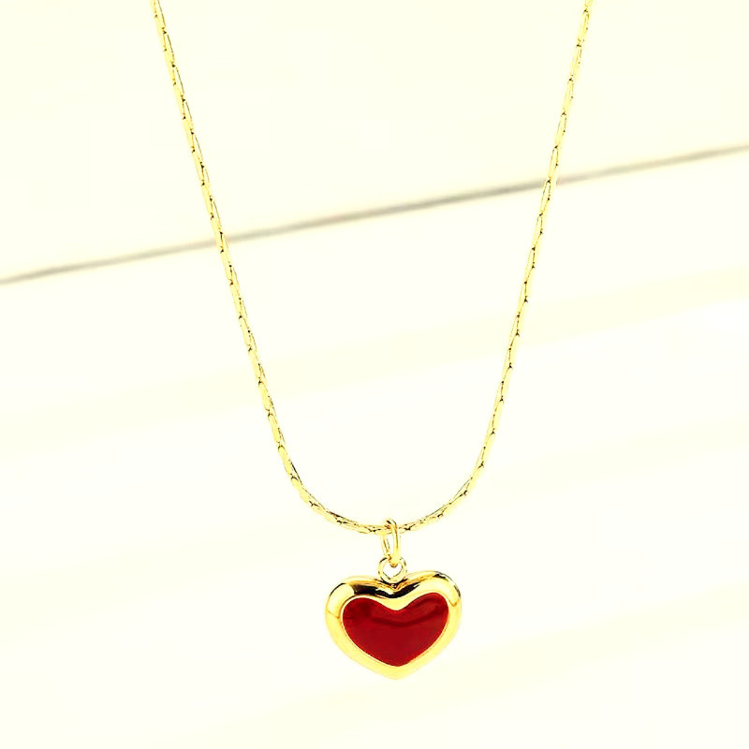 Elegant Heart Pendant Necklace – Waterproof, Durable & Perfect for Gifting. Mothers Day Gift.